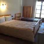 Kontorizos 3*